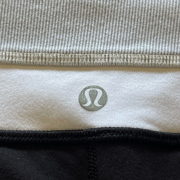 Lululemon Black White Leggings Size 6 - Picture 11 of 13